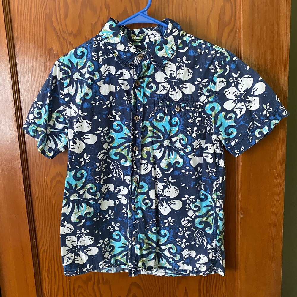 Old Navy boys multi colored Hawaiian shirt